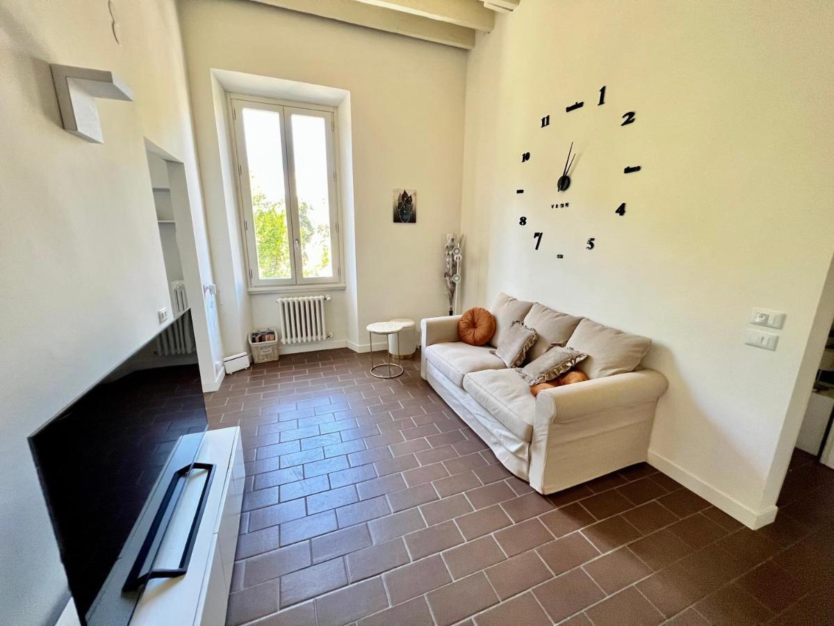 Relax & Design A Pochi Passi Dalla Stazione フィレンツェ エクステリア 写真